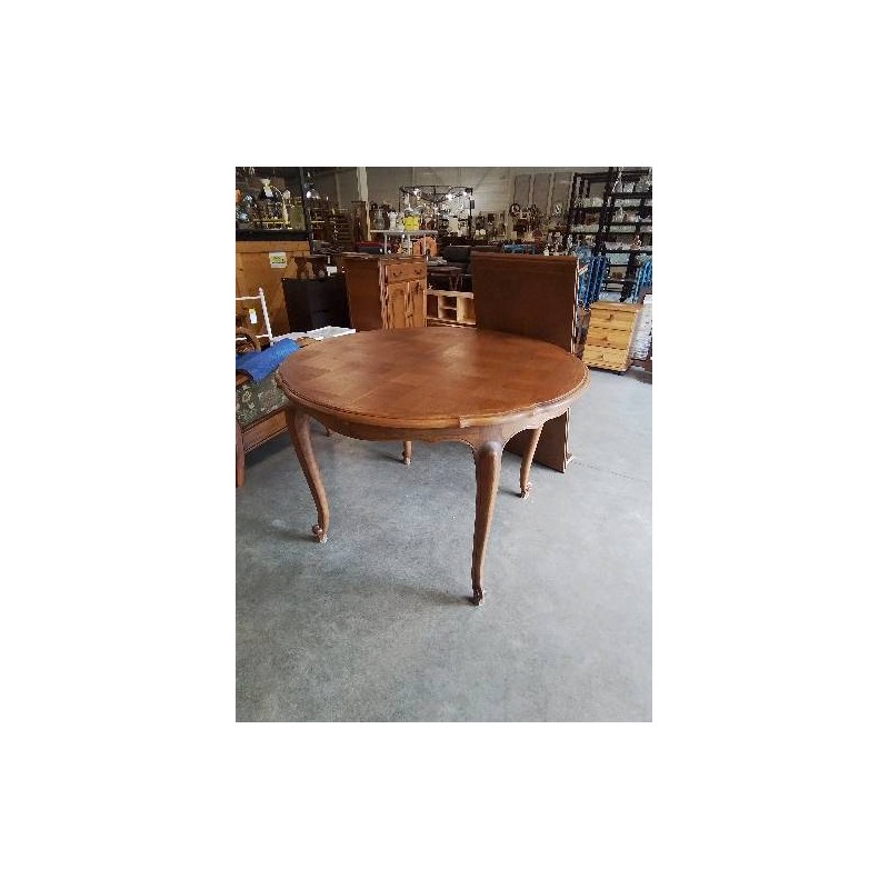 TABLE RONDE 2 RALLONGES DE 50 CM  STYLE REGENCE PIEDS ESCARGOT GALBES