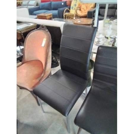 CHAISE PU NOIR PIÈTEMENT MÉTAL CHROMÉ 