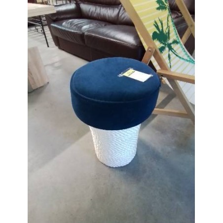 POUF CORDAGE TRESSÉ BLANC ASSISE TISSU BLEU