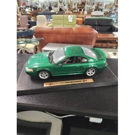 MINIATURE MAISTO MUSTANG GT (1999)