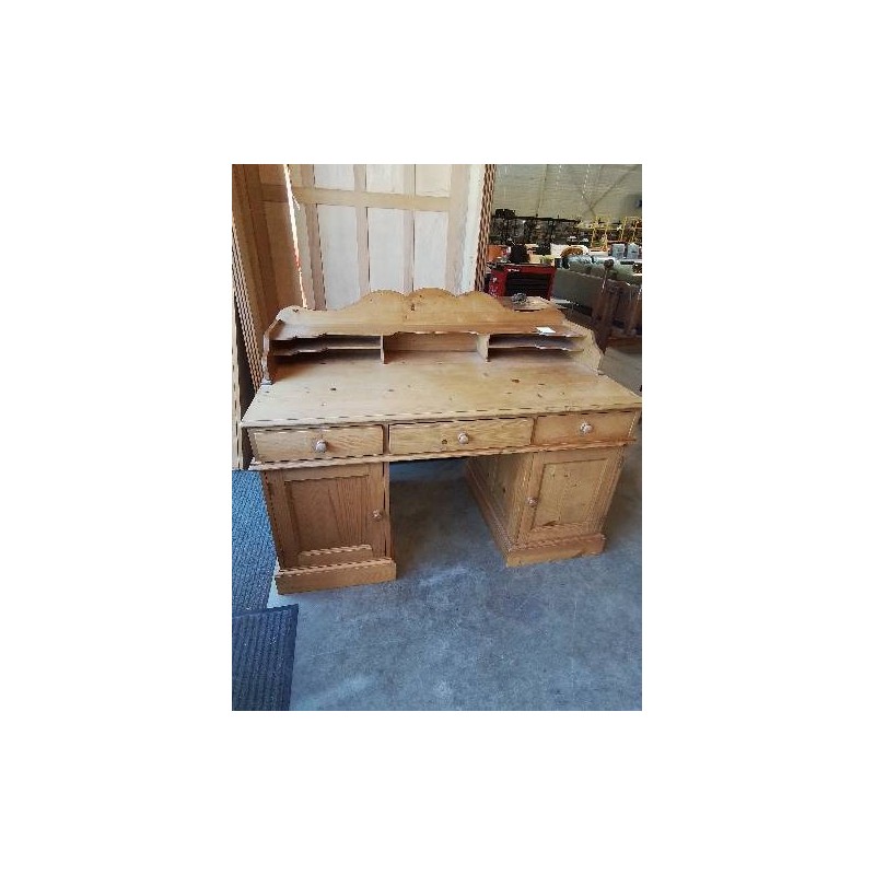 BUREAU RECTANGULAIRE A GRADIN PIN 3 TIROIRS 2 PORTES 