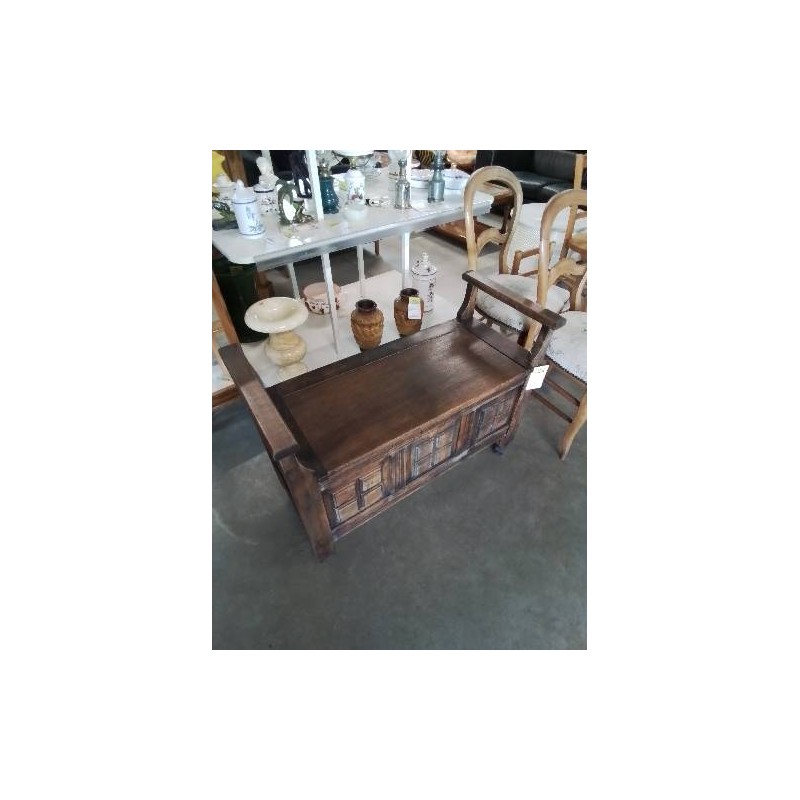 BANC COFFRE BOSI MOULURÉ A ROULETTES 
