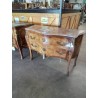 COMMODE CINTREE  STYLE LOUIS XV MARQUETERIE FERRURES BRONZE