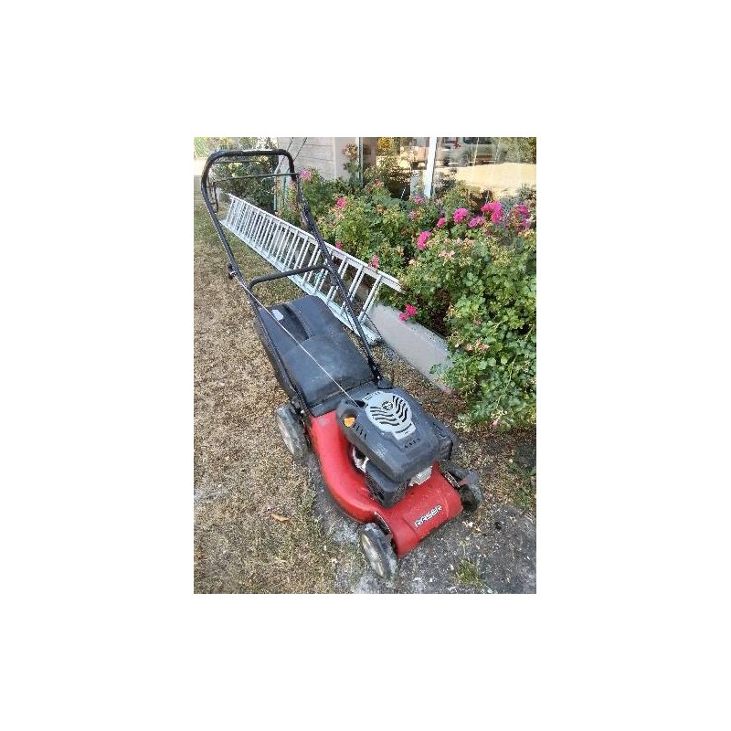 TONDEUSE THERMIQUE TRACTÉE RASER OM55 160CC