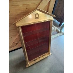 VITRINE MURALE BOIS DORÉ A DEMI COLONNES STYLE EMPIRE 