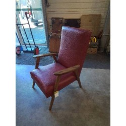 FAUTEUIL BOIS CLAIR CAPITONNÉ SKAÏ ROUGE ANNÉES 50