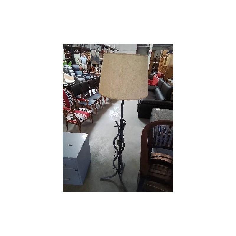 LAMPADAIRE MÉTAL NOIR AJ ÉCRU 