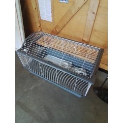 CAGE A ANIMAUX MÉTAL BLANC ET RESINE GRIS EN L\'ÉTAT 