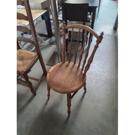 CHAISE BISTROT BOIS CLAIR A BARREAUX ASSISE PERFORÉE DÉBUT XXE