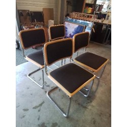 4 CHAISES PIÈTEMENT MÉTAL CHROMÉ ASSISE ET DOSSIER BOIS CLAIR CAPITONNÉ TISSU CHOCOLAT ITALIE
