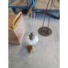 LAMPE A PETROLE MÉTAL DORÉ ET VERRE 
