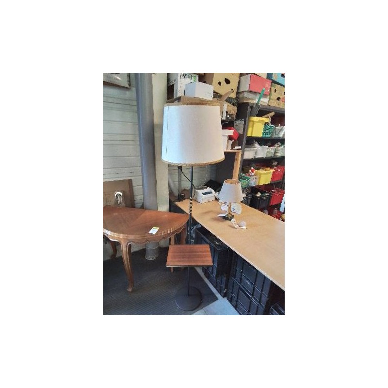 LAMPADAIRE MÉTAL NOIR A TABLETTE FORMICA MARRON LISERÉ DORÉ AJ ECRU ANNÉES 70