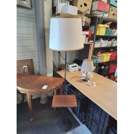 LAMPADAIRE MÉTAL NOIR A TABLETTE FORMICA MARRON LISERÉ DORÉ AJ ECRU ANNÉES 70