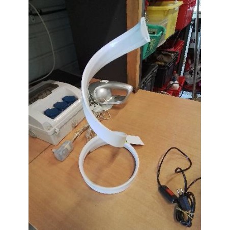 LAMPE SPIRALE LED RÉSINE BLANC 