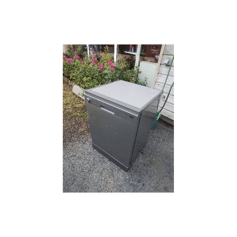 LAVE VAISSELLE BEKO DFN136S