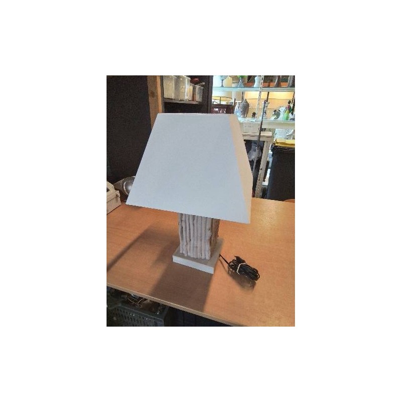 LAMPE RÉSINE AJ BLANC