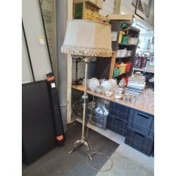 LAMPADAIRE TRIPODE MÉTAL DORÉ AJ ÉCRU A FRANGES 