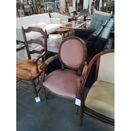 FAUTEUIL MÉDAILLON BOIS ASSISE ET DOSSIER  TISSU VIEUX ROSE STYLE LOUIS XVI 