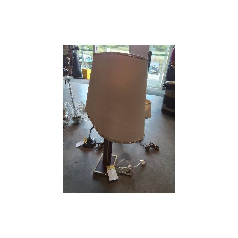 LAMPE GAINÉ CUIR CHOCOLAT ET LAITON AJ ECRU LISERÉ DORÉ 