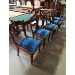 5 CHAISES ANGLAISE ACAJOU SCULPTÉ ASSISE TISSU BLEU