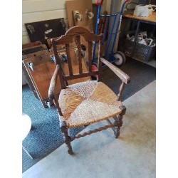 FAUTEUIL DE CHEMINÉE BOIS PAILLÉ DOSSIER CINTRÉ A BARREAUX VERTICAUX 