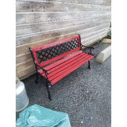 BANC DE JARDIN ASSISE LATTES ROUGE DOSSIER A CROISILLONS 