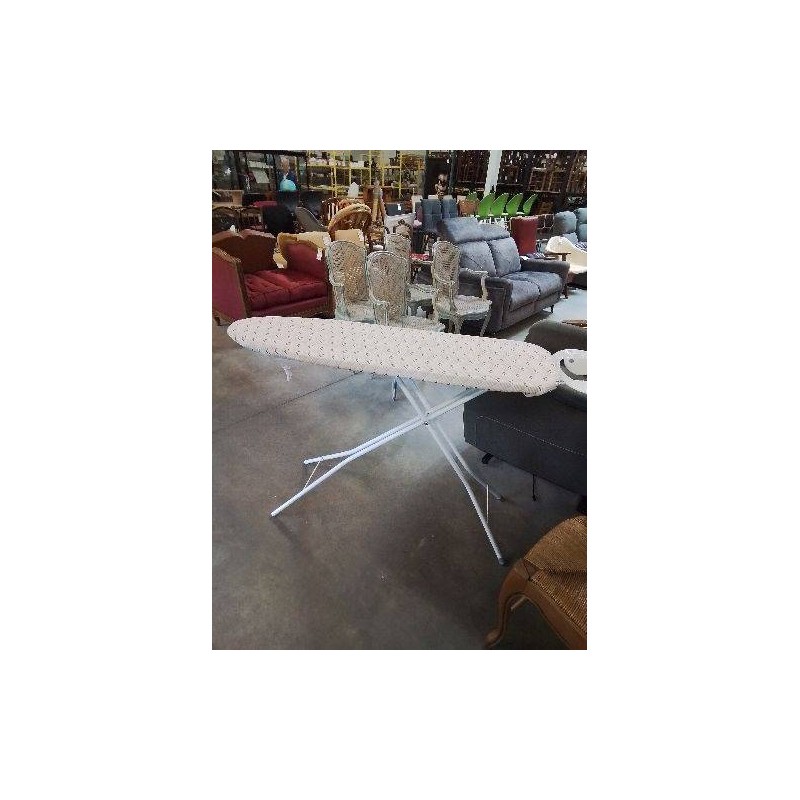 TABLE  A REPASSER PIÈTEMENT MÉTAL BLANC TISSU ECRU 