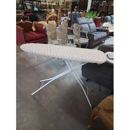 TABLE  A REPASSER PIÈTEMENT MÉTAL BLANC TISSU ECRU 