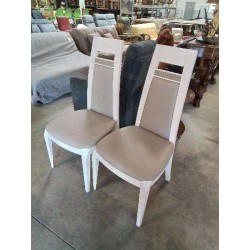PAIRE DE CHAISES DOSSIER A POIGNÉE BOIS ECRU CAPITONNÉ PU TAUPE