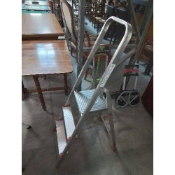 ESCABEAU ALU 3 MARCHES 