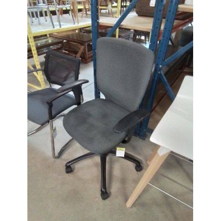 FAUTEUIL DE BUREAU A ROULETTES PIÈTEMENT MÉTAL NOIR ASSISE TISSU TAUPE