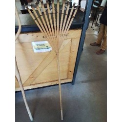RÂTEAU A FEUILLES BAMBOU 