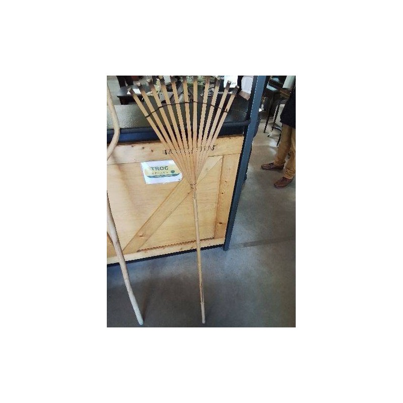 RÂTEAU A FEUILLES BAMBOU 