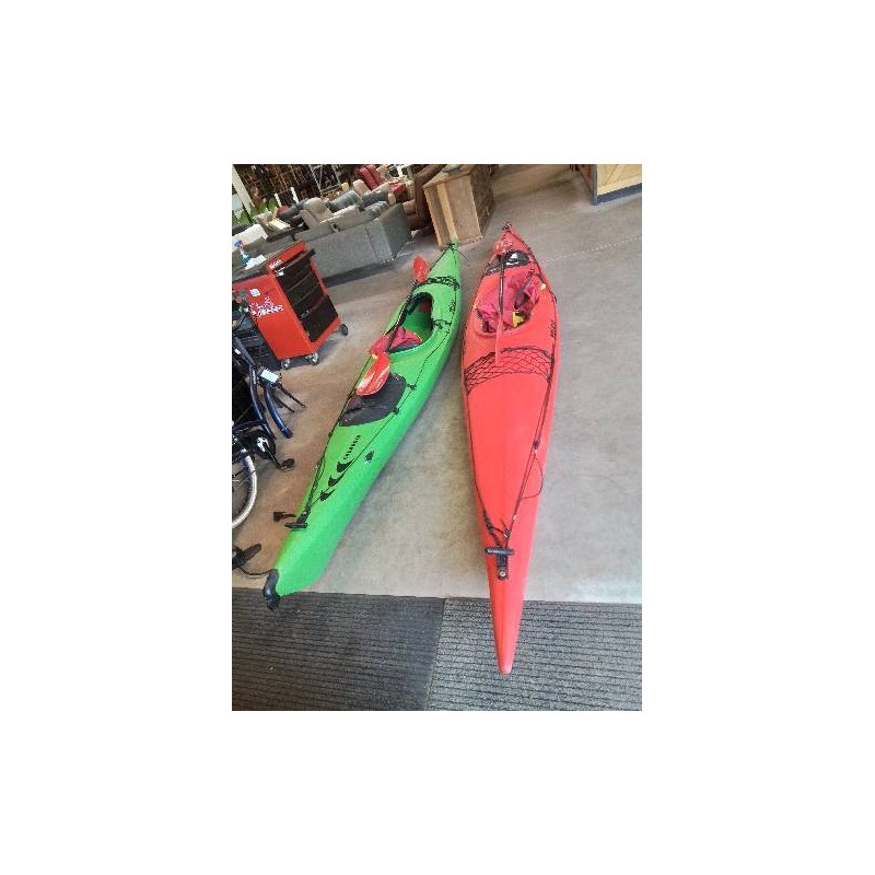 KAYAK PRIJON CALABRIA ET PAGAIE CARBONE  PRIJON AVEC JUPE  4,45 M MER ET RIVIÈRE AVEC SUPPORT DE GAL