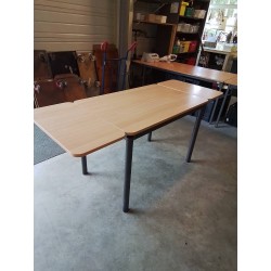 TABLE RECTANGULAIRE A RALLONGES PIÈTEMENT MÉTAL NOIR PLATEAU CLAIR 110X70X77,5CM