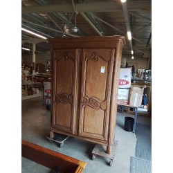 ARMOIRE LINGERE PENDERIE BOIS MOULURÉ ET SCULPTÉ RÉGENCE D’ÉPOQUE XVIIIE