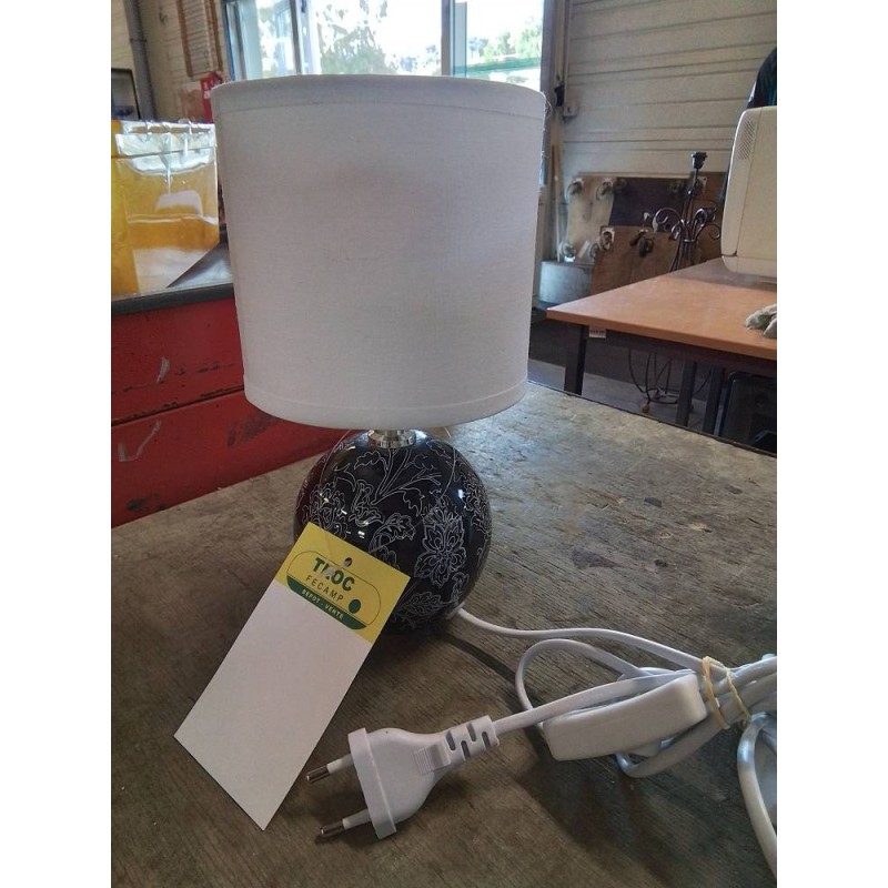 LAMPE BOULE CÉRAMIQUE NOIR ET BLANC AJ BLANC 