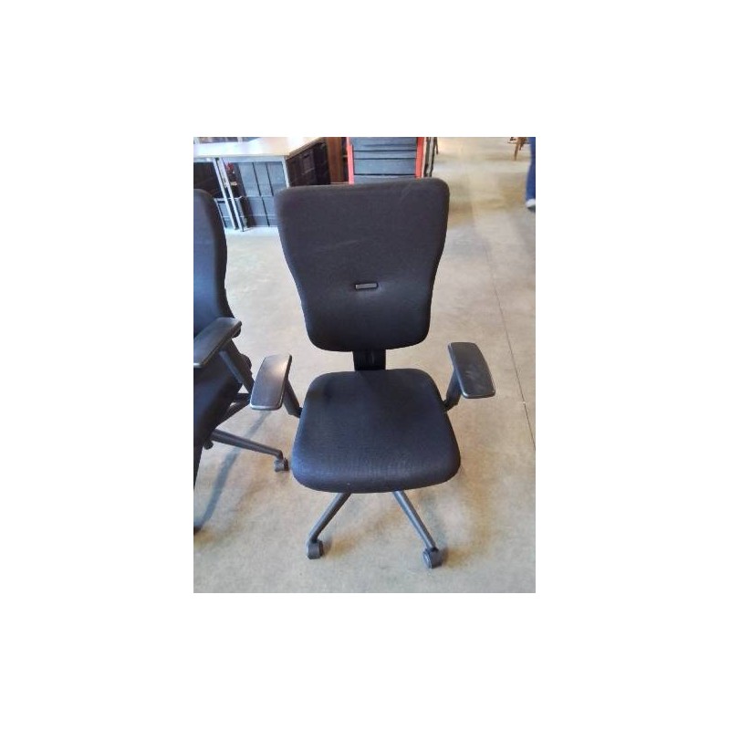 FAUTEUIL DE BUREAU A ROULETTES RÉSINE ET TISSU NOIR STEELCASE