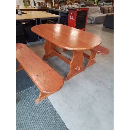 TABLE OVALE AVEC 2 BANCS PIN 