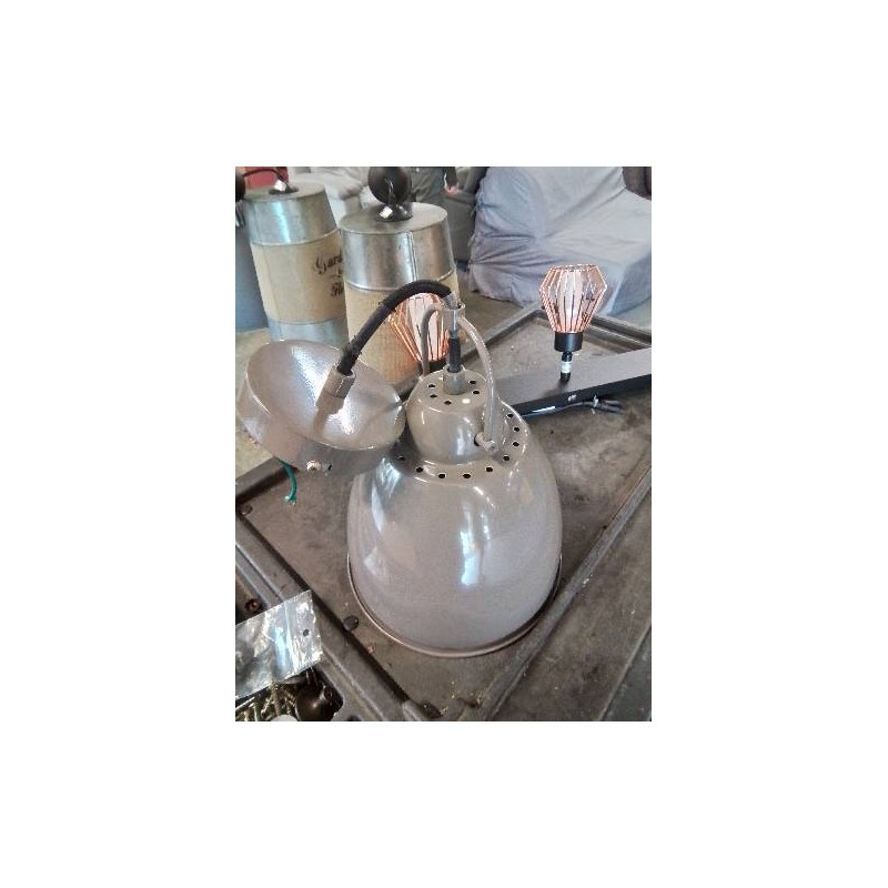 SUSPENSION MÉTAL TAUPE STYLE INDUSTRIEL 