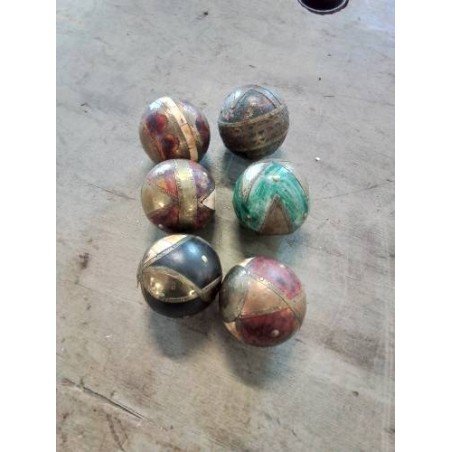 BOULE DÉCORATIVE BOIS LAITON CORNE INDE XXE