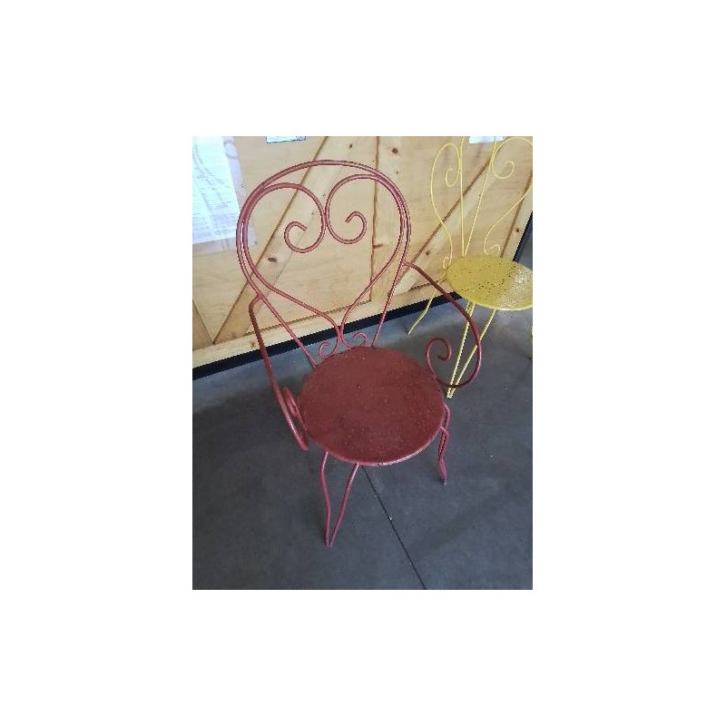 FAUTEUIL DE JARDIN FER FORGÉ ROUGE DOSSIER CINTRÉ ASSISE PERFORÉE DÉBUT XXE