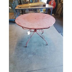TABLE RONDE DE JARDIN FER FORGÉ ROUGE PLATEAU PERFORÉE 
