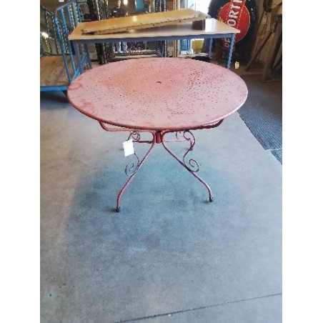 TABLE RONDE DE JARDIN FER FORGÉ ROUGE PLATEAU PERFORÉE 