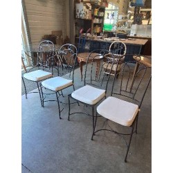 4 CHAISES CINTRÉ FER FORGÉ NOIR AVEC COUSSINS ECRU