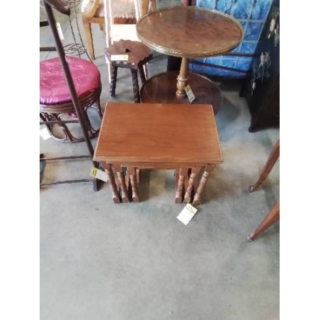 3 TABLES BASSES GIGOGNES BOIS PIEDS BALUSTRE 