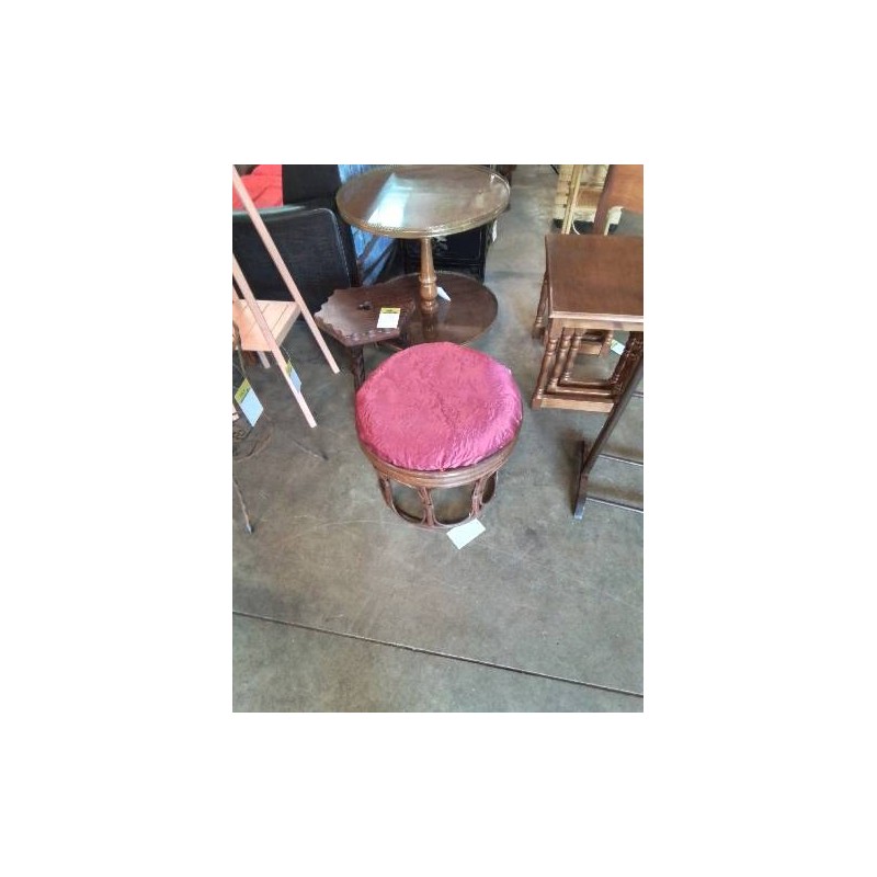 TABOURET ROND PIÈTEMENT ROTIN ASSISE TISSU ROUGE