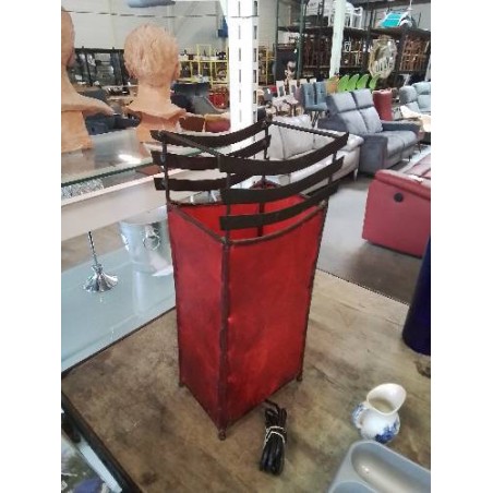 LAMPE METAL ROUGE