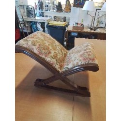 REPOSE PIEDS BASCULANT BOIS CAPITONNÉ TISSU FLEURI 