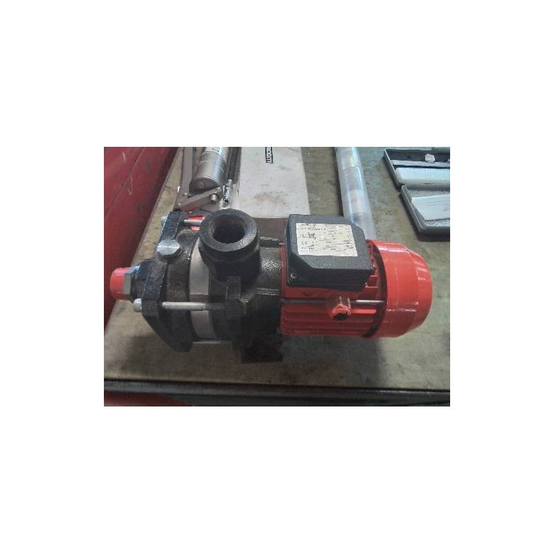 POMPE DE SURFACE  SALMSON TYPE MUH302 ET C 1 A 5 M3 HEURE